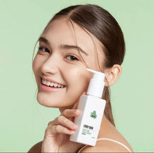 Load image into Gallery viewer, Nakiz Lively Nose Gentle Care Facial Cleanser 100ml pH Balance